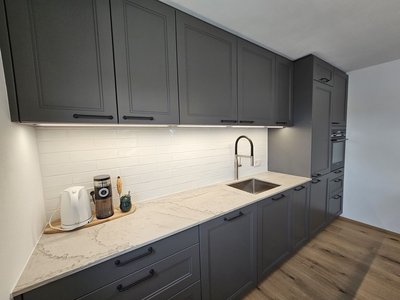 Umbau AV 5035 Lavagrau Mattlack
