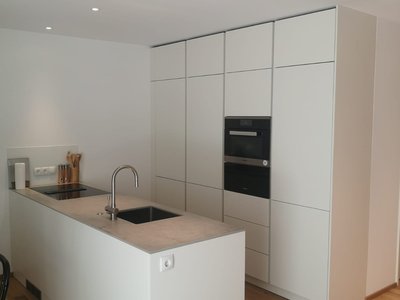 Neubau AV2035-GL weiß Mattlack