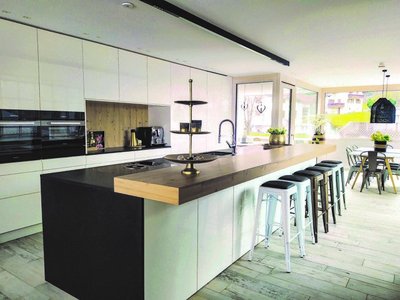 Neubau AV5025 Hochglanz lackiert weiß