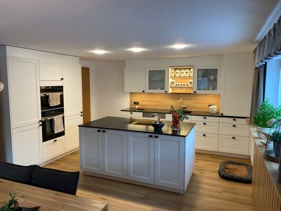 Umbau AV5035 weiß Mattlack